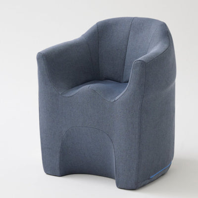 軽すぎる万能椅子 カルラ ハイチェア